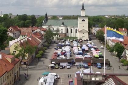 2_004_g_Pultusk_Bazylika_ Rynek_Pultusk